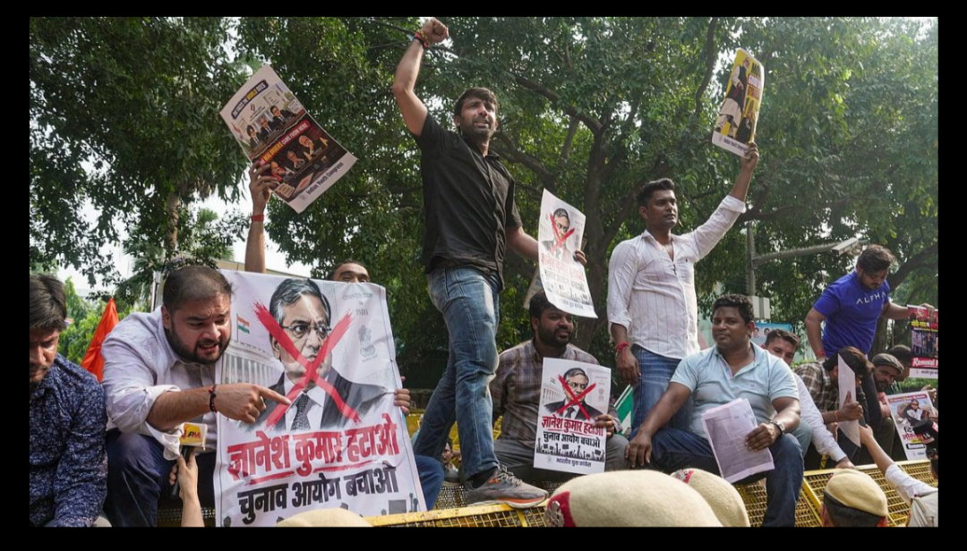 Uddhav Thackeray and Raj Thackeray leading Virat Garjana Morcha in Mumbai against CEC Gyanesh Kumar and